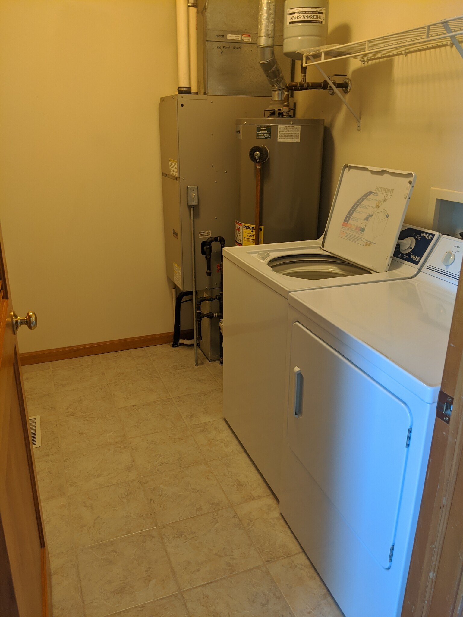 Building Photo - 1180 Cornell Dr