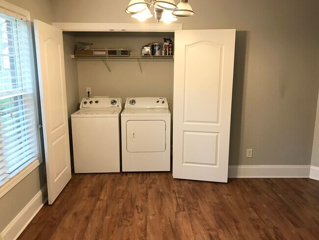 Laundry - 302 Meadowbrook Drive