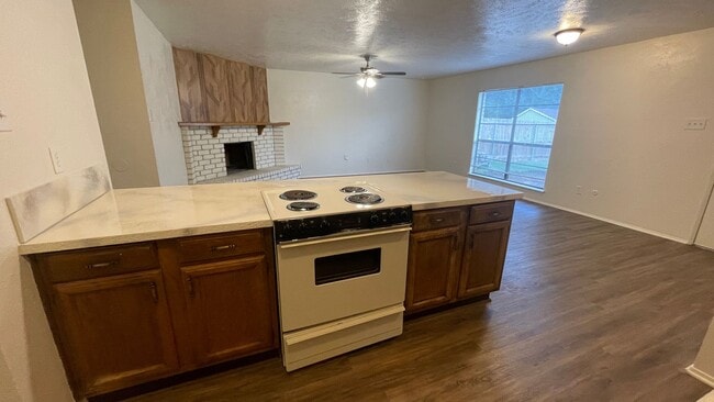 Building Photo - Very nice home in NRH in Birdville ISD