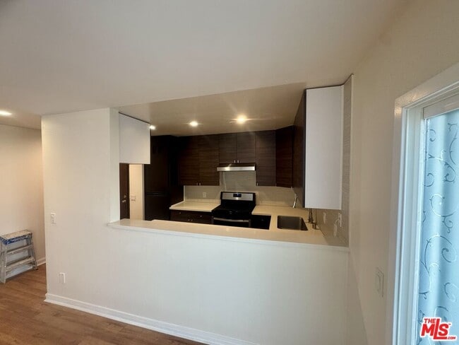 Building Photo - 900 E Lomita Ave