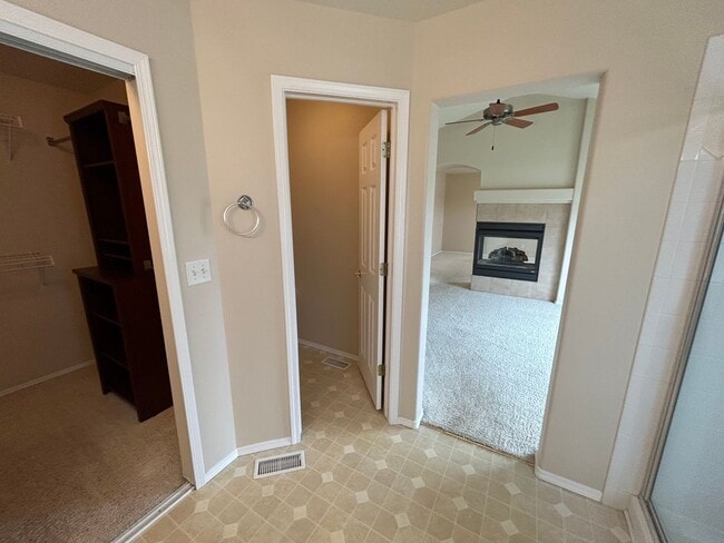 Building Photo - 4 Bed 3.5 Bath