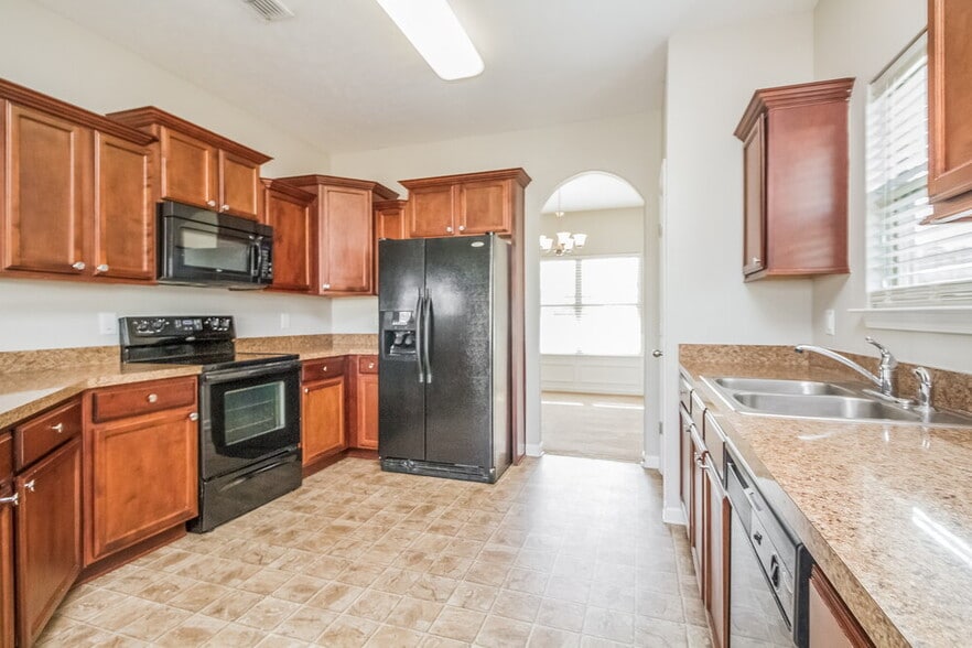 Building Photo - 2102 Longhunter Chase Dr