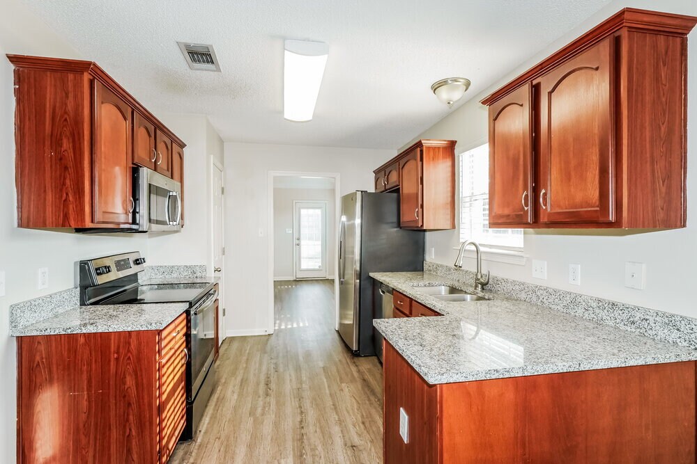 Building Photo - 10104 Cross Hill Dr