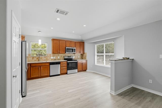 Building Photo - 1106 Serenada Dr