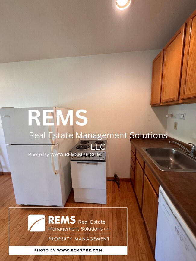 Building Photo - 500 7th St