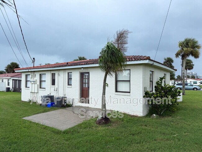 Building Photo - 195 Cardinal Dr