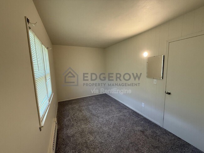 Building Photo - 13827 Ironwood Dr NW
