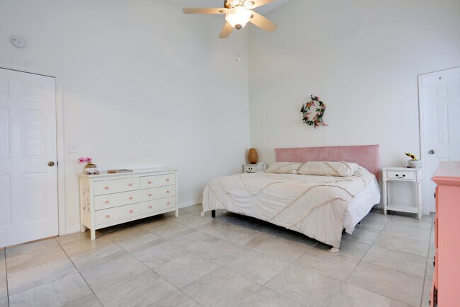 Building Photo - 3411 Windy Wood Dr