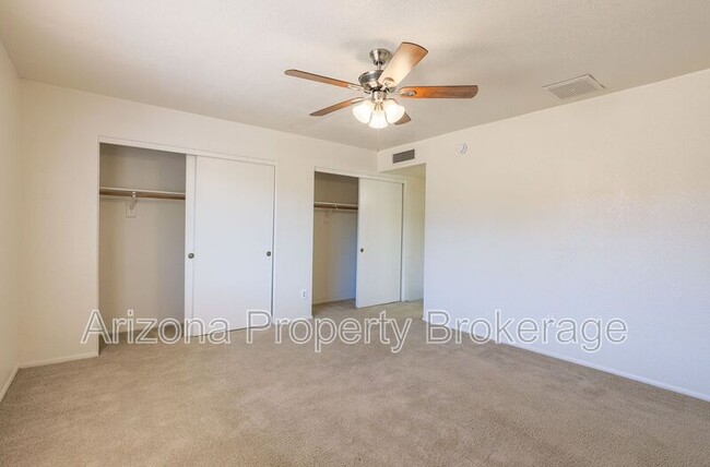 Building Photo - 8135 W Sierra Vista Dr