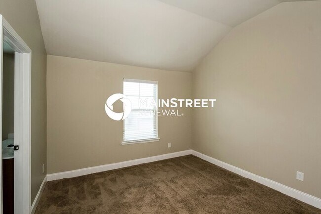 Building Photo - 3 Bedroom Pet-Friendly Home in Decatur, GA with Main Street Renewal
