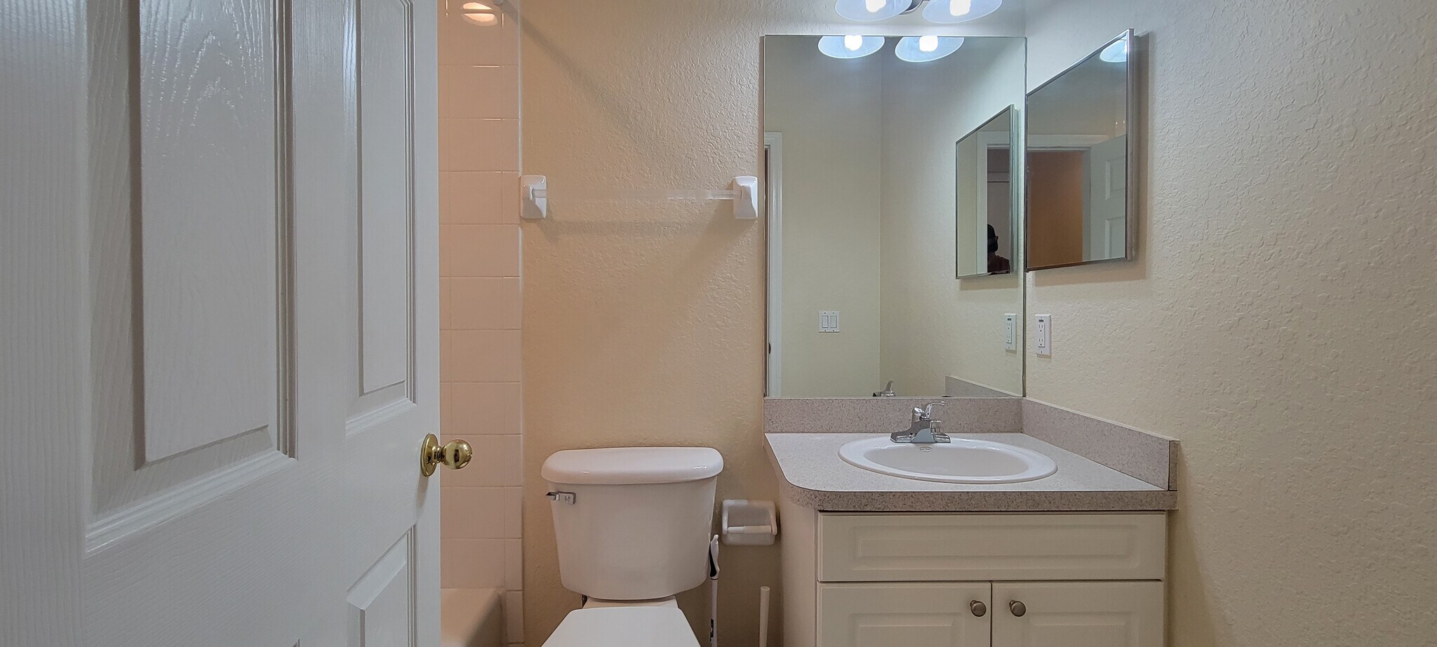 Building Photo - 1112 Islamorada Ln