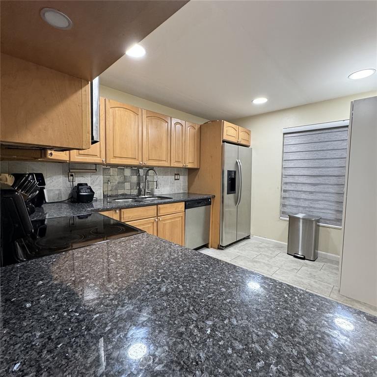 Building Photo - 4028 SW 67th Ter