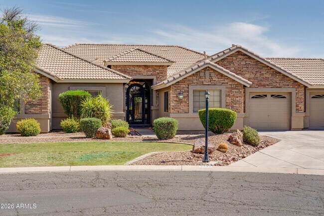 Building Photo - 4335 E Fox Cir