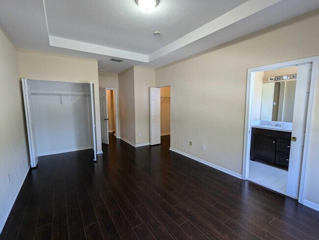 Building Photo - 5162 White Oleander
