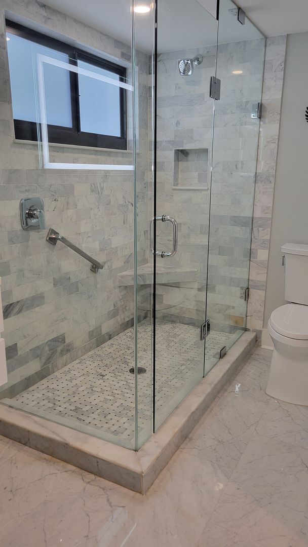 Building Photo - Annual or seasonal turnkey furnished renov...
