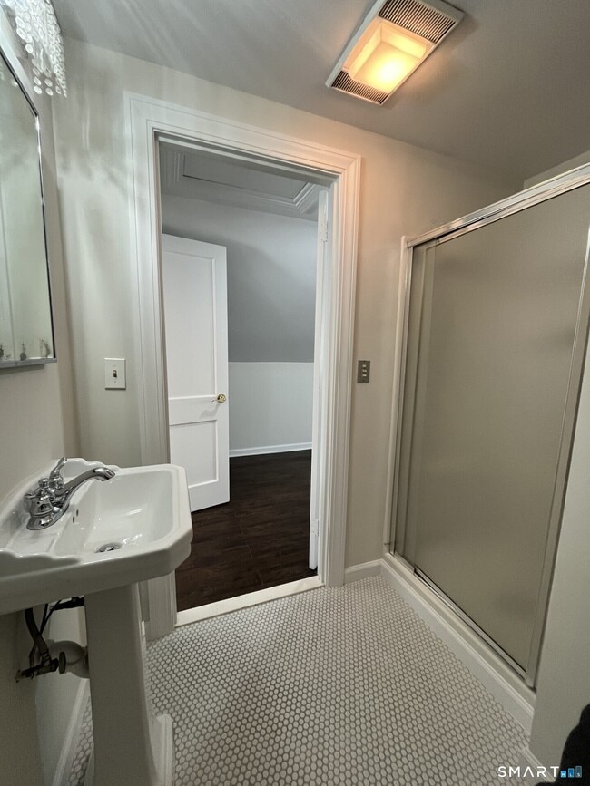 Building Photo - 54 McMullen Ave