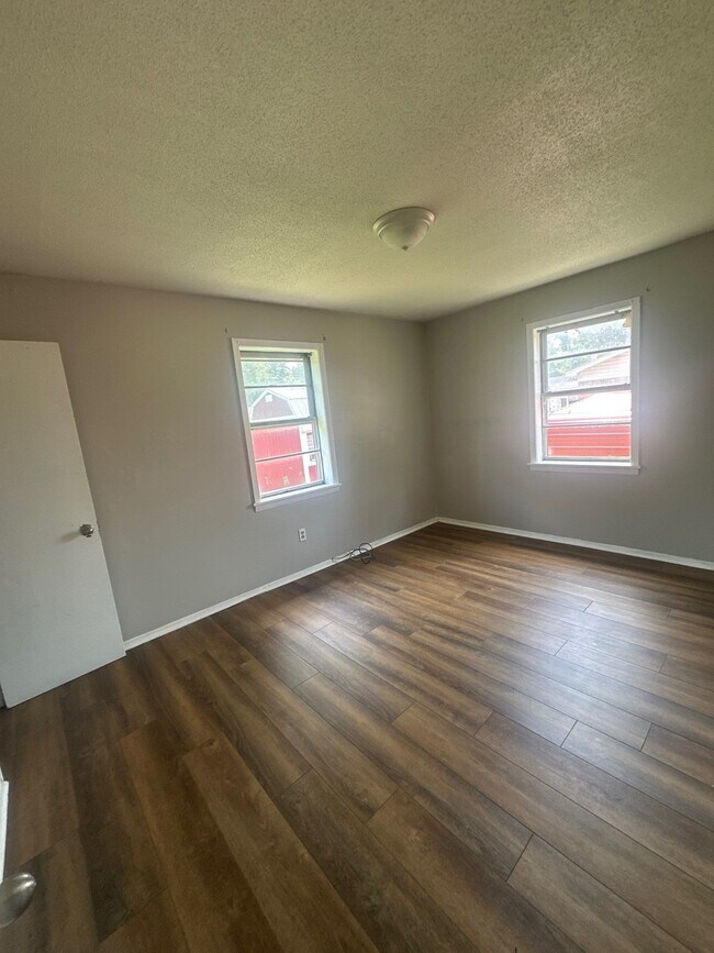Building Photo - 110 Tisdale St