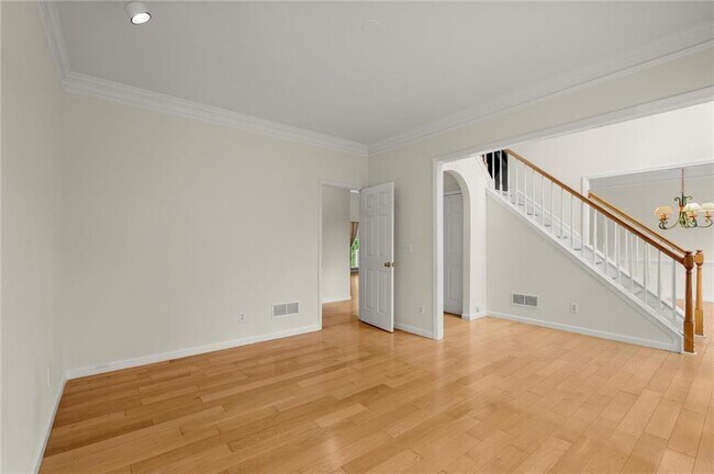 Building Photo - 1440 Grovehurst Dr