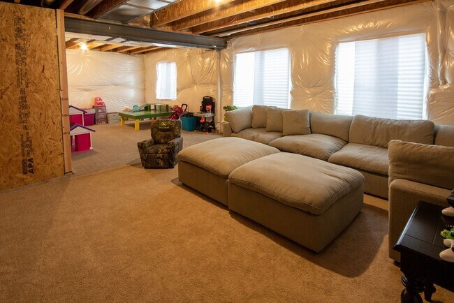 Building Photo - Coming Available Soon!!