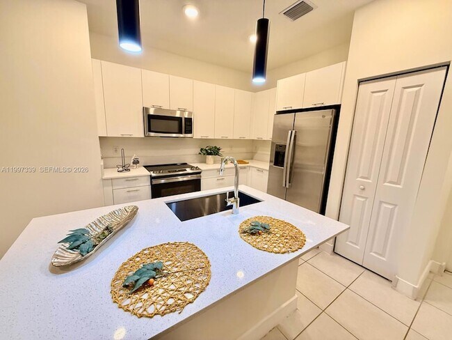 Building Photo - 8001 NW 41st St