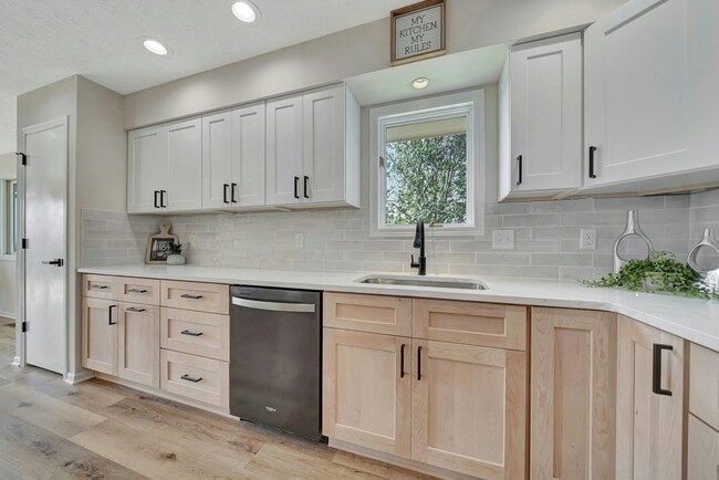 Building Photo - 5171 W Partridge Ln