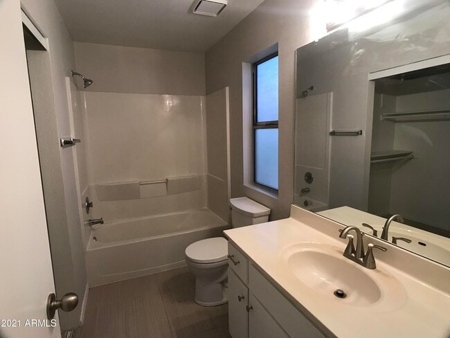 Building Photo - 381 E Bart Dr