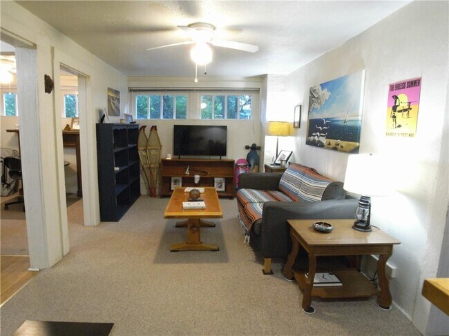 Building Photo - 1197 Stillwood Dr NE