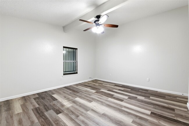 Building Photo - 9403 Spaulding St