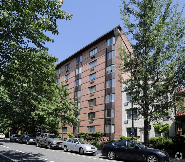 Building Photo - The Meredith