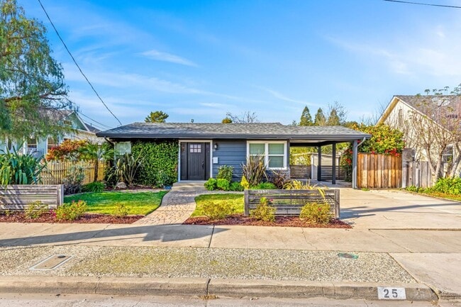 Building Photo - 25 W Central Ave