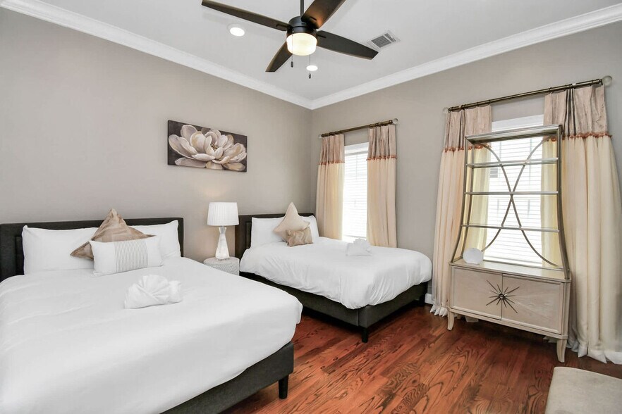 Building Photo - 3706 Sherman St