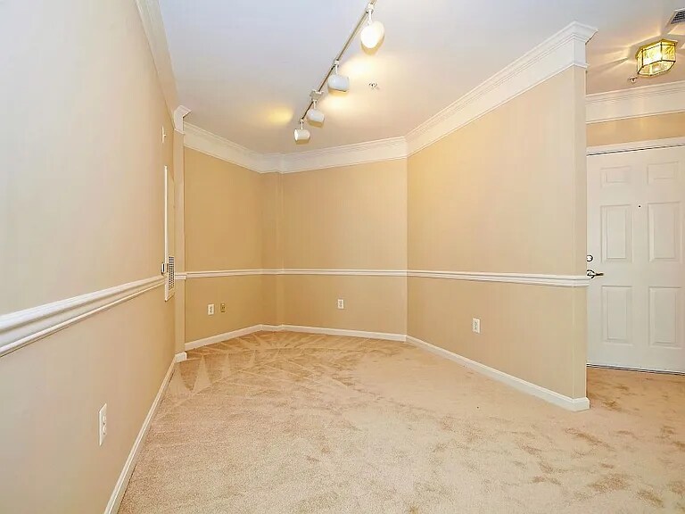 Building Photo - 2711 Bellforest Ct