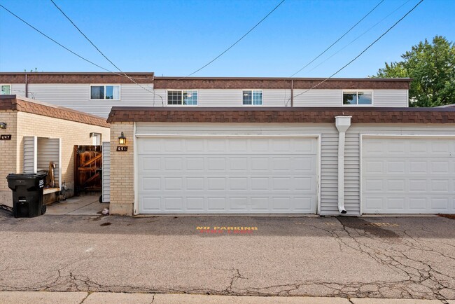 Building Photo - 651 S Xenon Ct