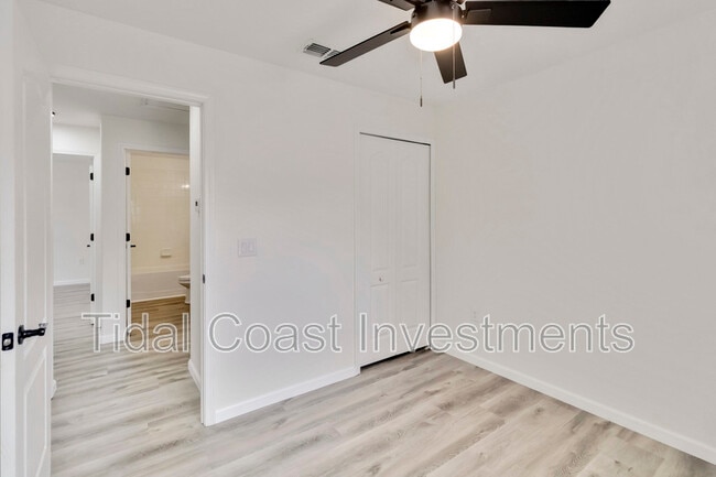 Building Photo - 113 Carina Cir