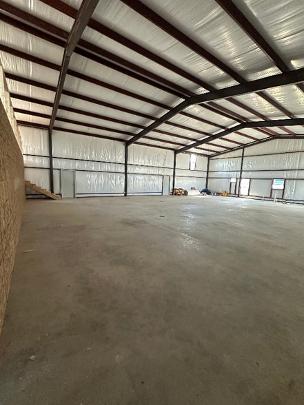 Building Photo - 4070 Old Lorena Rd