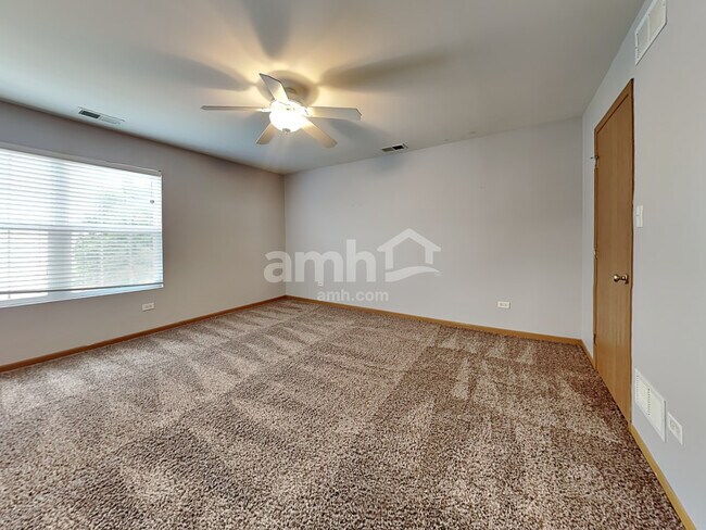 Building Photo - 1821 Eagle Dr