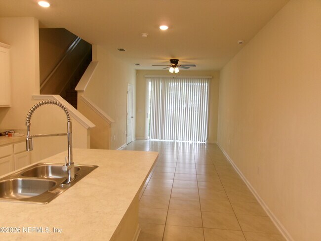 Building Photo - 508 Running Wds St