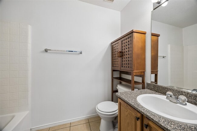 Building Photo - 3418 Glenmore Meadow Dr