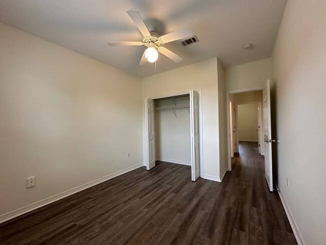 Building Photo - 31 White Heron Dr