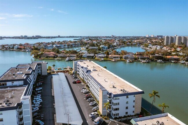 Building Photo - 5955 30th Ave S