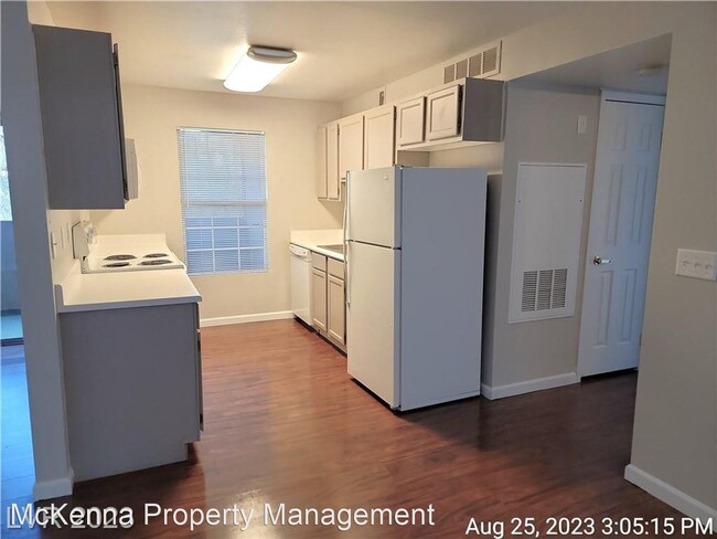 Building Photo - 1 br, 1 bath House - 231 W. Horizon Ridge ...