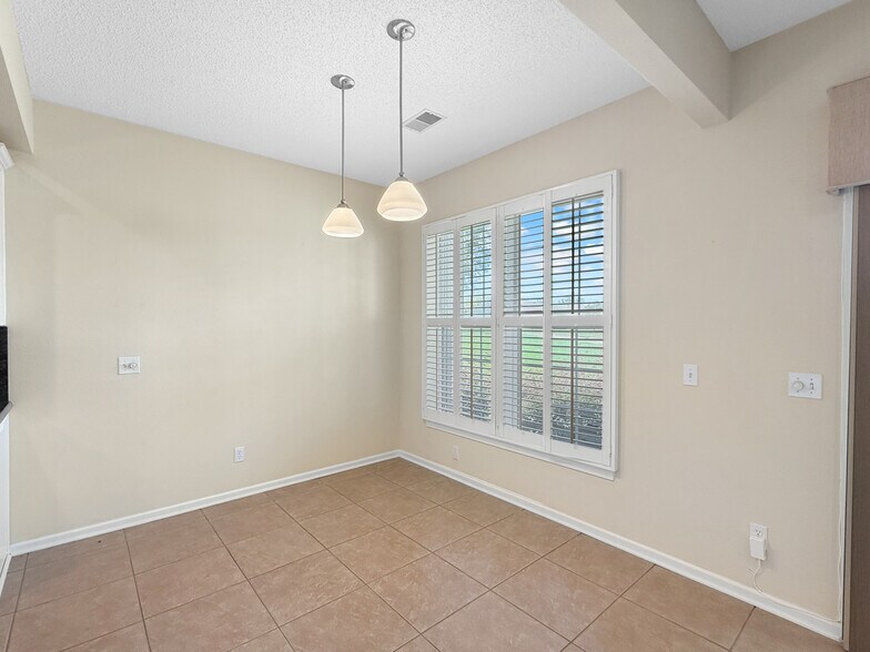 Building Photo - 7 Tallow Dr