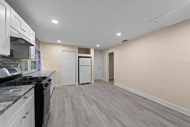 Building Photo - 2825 N Taliaferro Ave