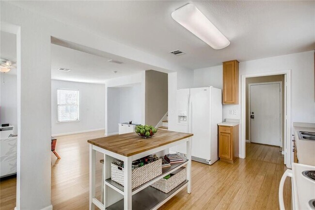 Building Photo - 8813 Winter Haven Rd