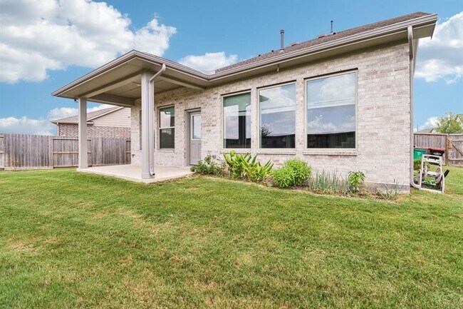 Building Photo - 18203 Lilac Woods Trl