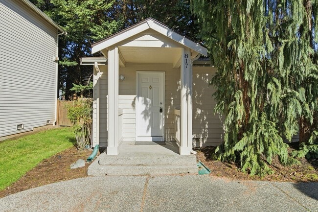 Building Photo - Charming 3 bed/1bath Lynnwood Home