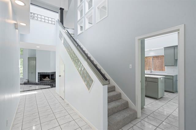 Building Photo - 8907 Club Creek Cir