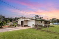 Building Photo - 932 Augusta St