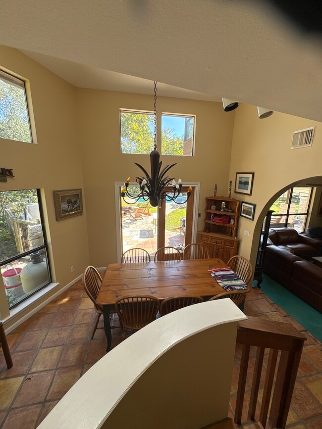 Building Photo - 312 Grande St