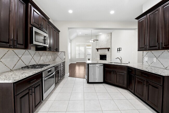 Building Photo - 2226 Falcon Brook Dr